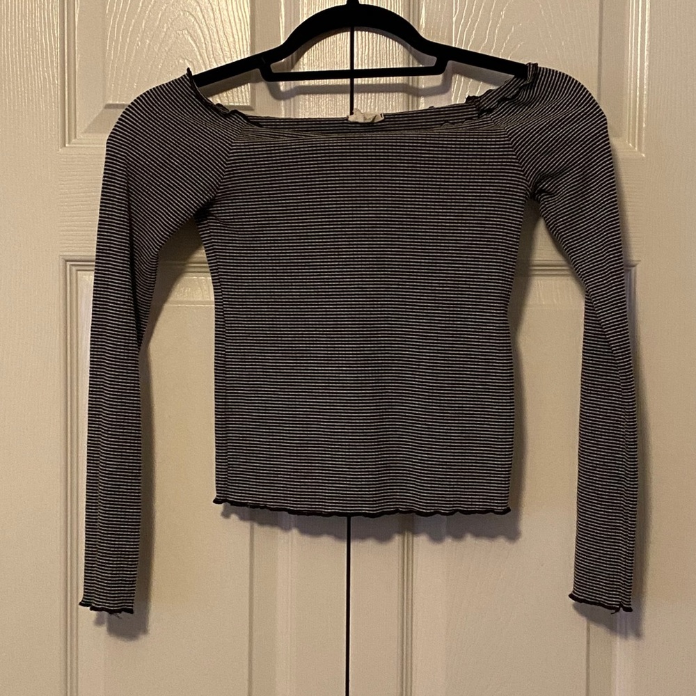 Woman’s long sleeve top